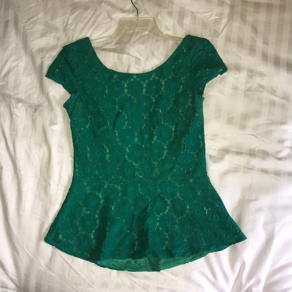 Peplum style top - Picture 3 of 3